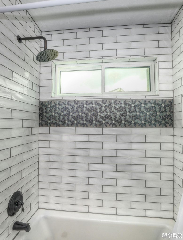 你会和老丈人一起去浴室洗澡吗,七瑆瓷砖价格 - 优质瓷砖批发网