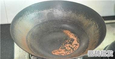 家里的铁锅生锈怎么办 - 优质瓷砖批发网