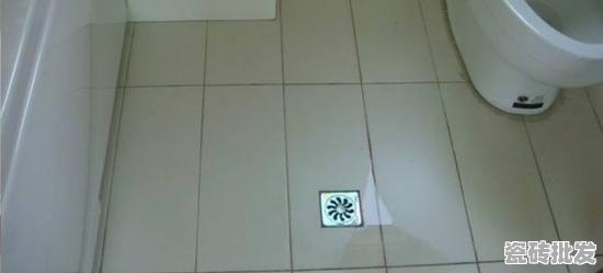 卫生间地砖淌水怎么处理 - 优质瓷砖批发网