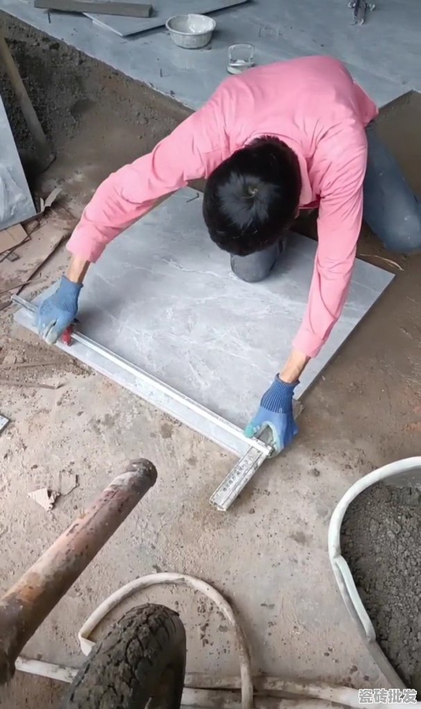瓷砖切割刀的使用步骤，瓷砖切割刀的注意事项 - 优质瓷砖批发网